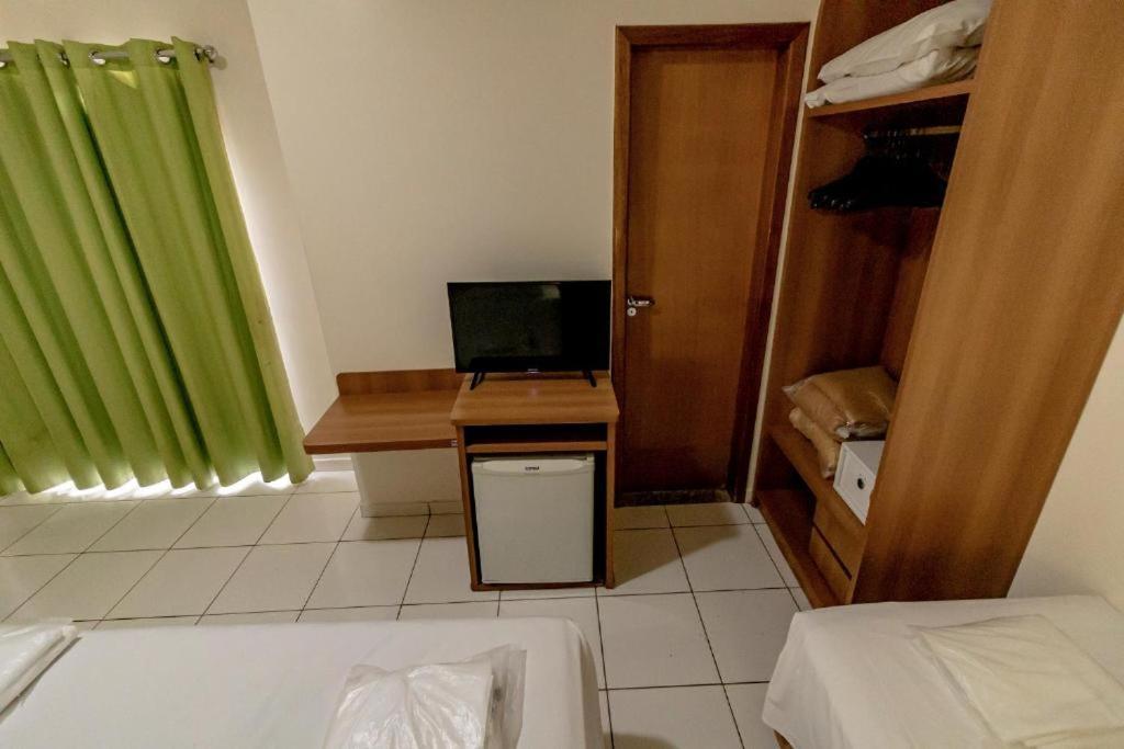 Golden Dolphin Grand Hotel - Suite Pool Caldas Novas Bagian luar foto